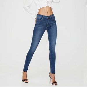Levis 720 high rise super skinny jeans!